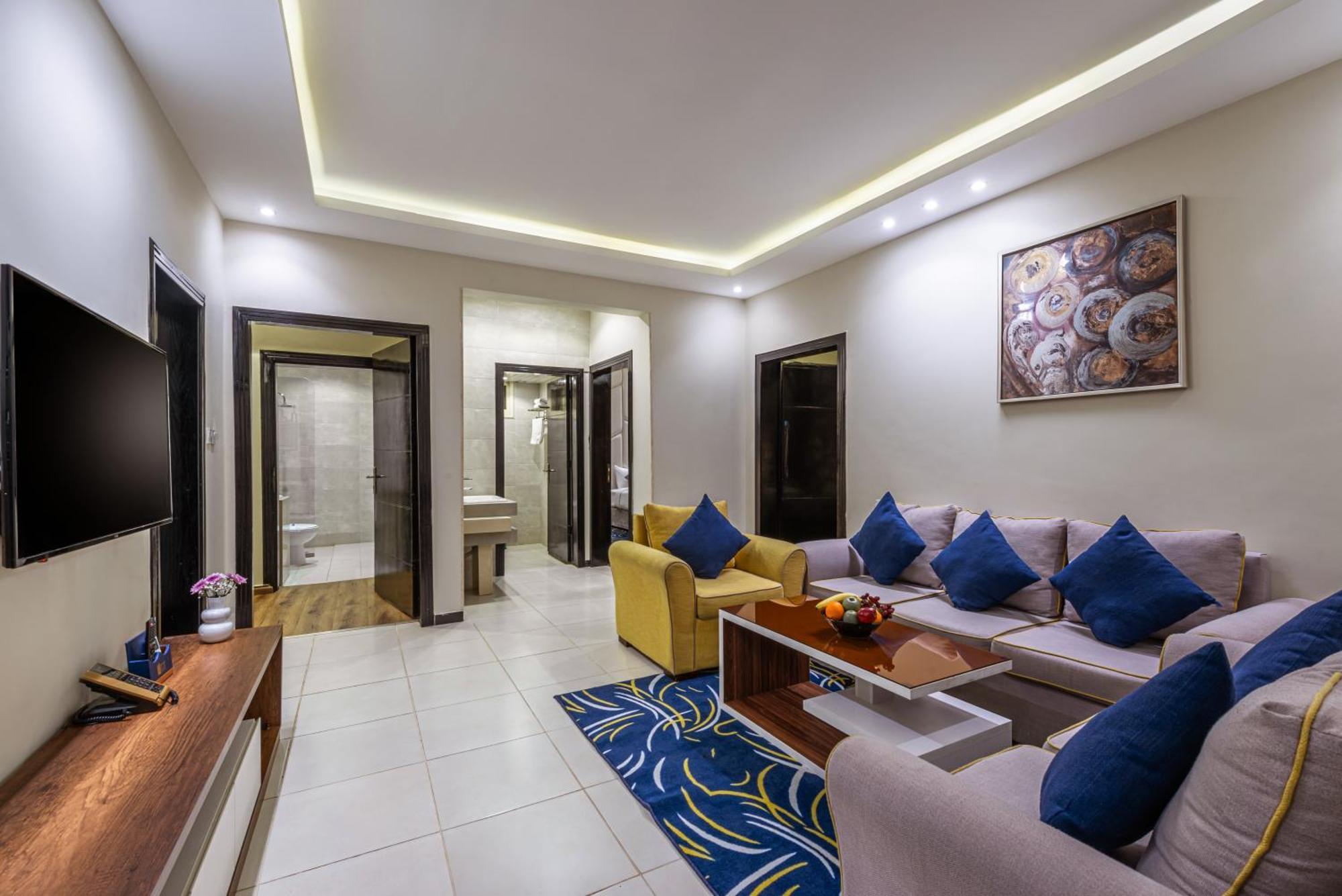The Palace Hotel Suites คามิสมูชาอิท ภายนอก รูปภาพ