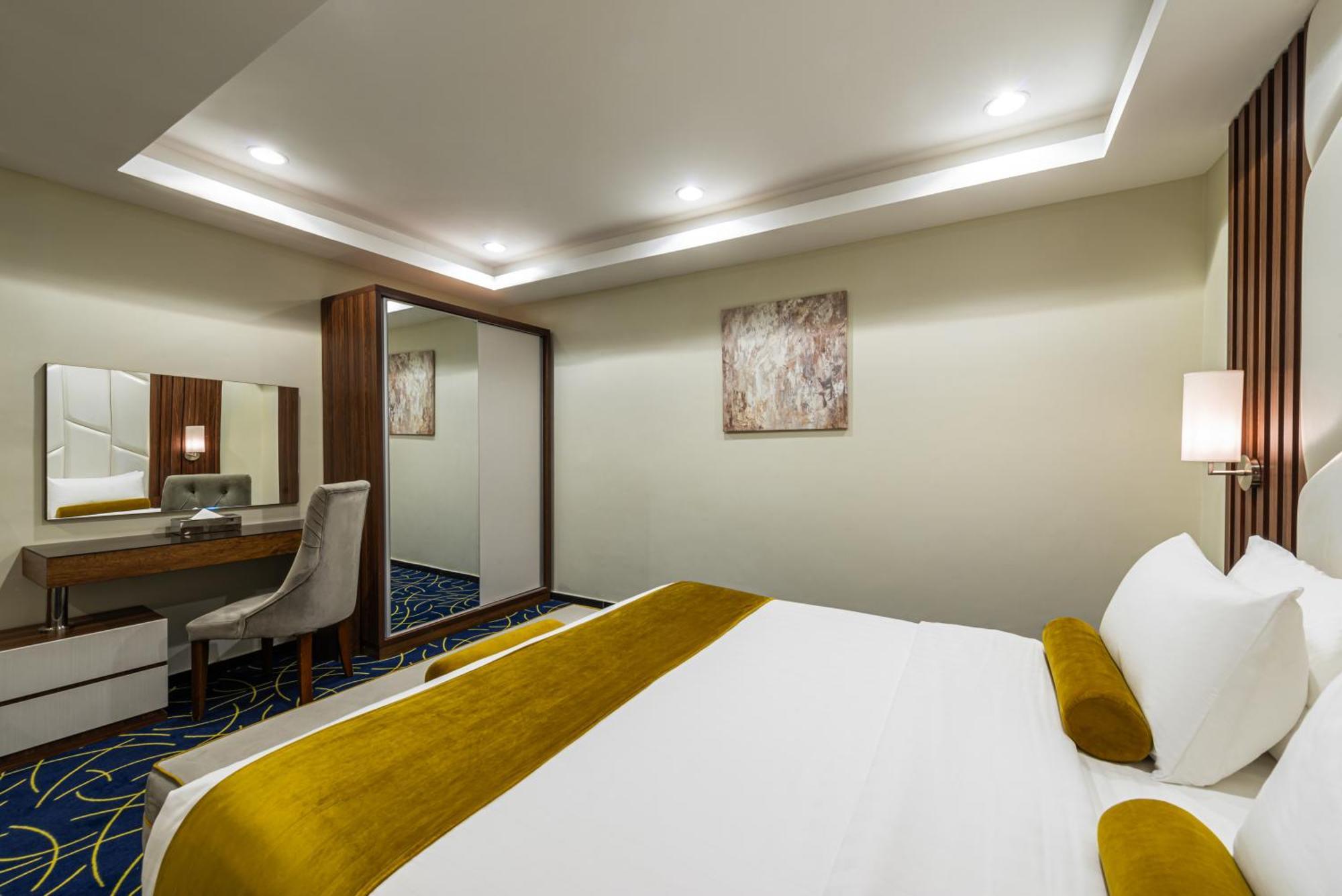 The Palace Hotel Suites คามิสมูชาอิท ภายนอก รูปภาพ